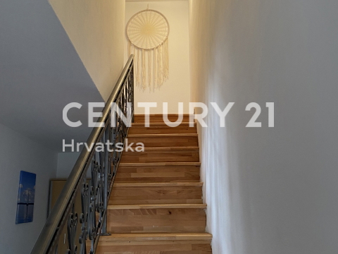 VODNJAN, ISTARSKA KAMENA HIŠA V CENTRU