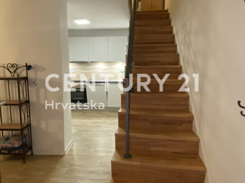 VODNJAN, ISTARSKA KAMENA HIŠA V CENTRU