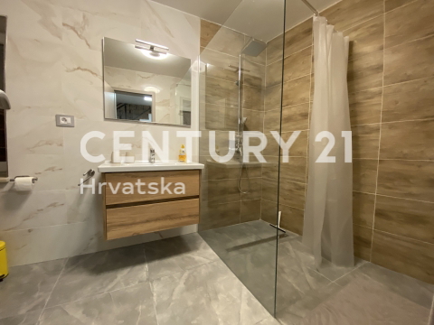 VODNJAN, ISTARSKA KAMENA HIŠA V CENTRU