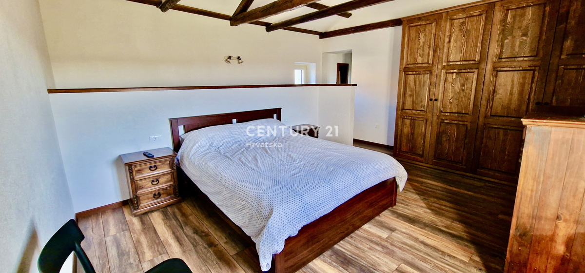 UMAG, OKOLICA, FANTASTIČNA HIŠA Z RAZGLEDOM NA MORJE, PRILOŽNOST!!