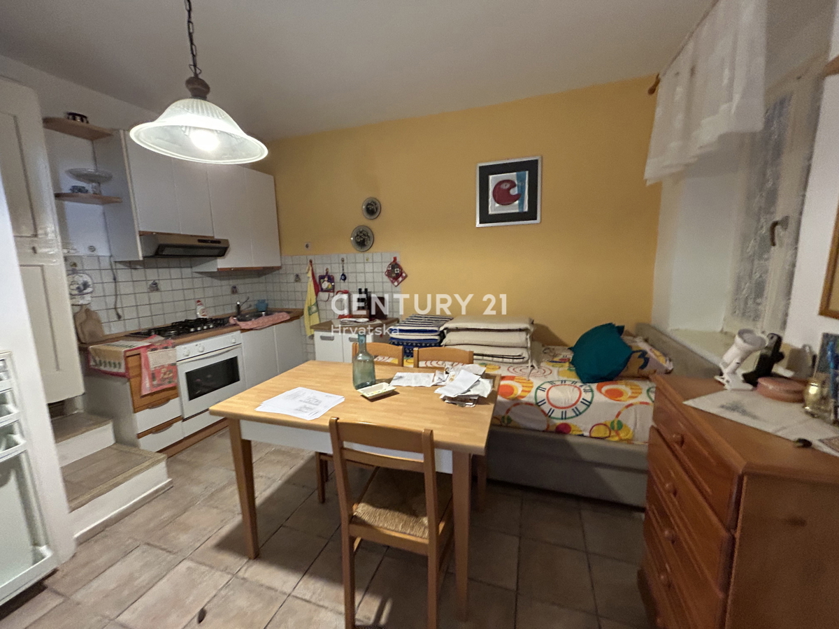 Dajla, okolica, hiša v prvem vrsti ob morju in plaži