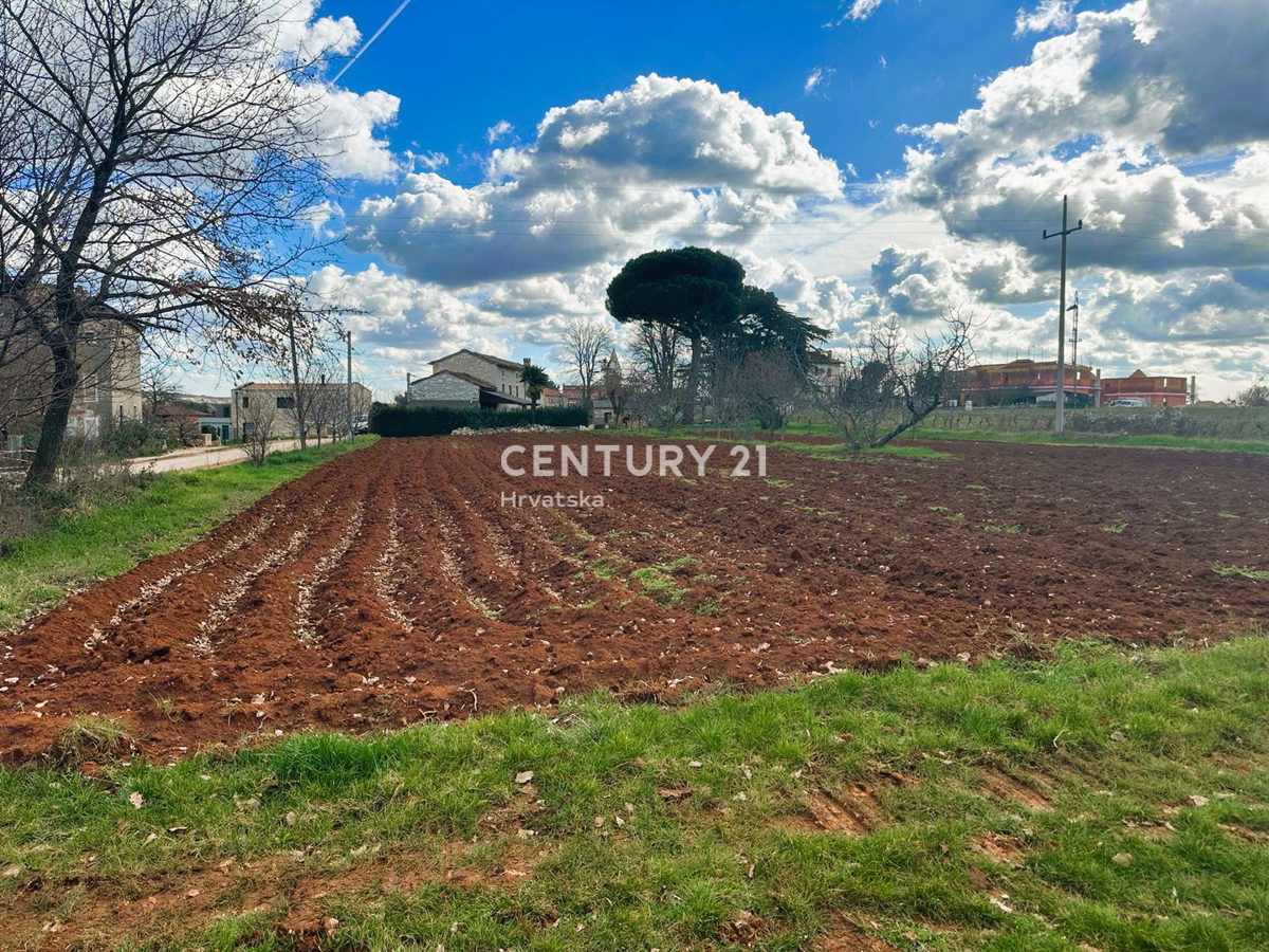 KAŠTELIR, PRODAJA GRADBENI ZEMLJIŠČE