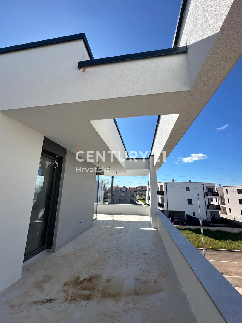 UMAG, PRODAJA TROSOBNEGA STANOVANJA V NOVOGRADNJI