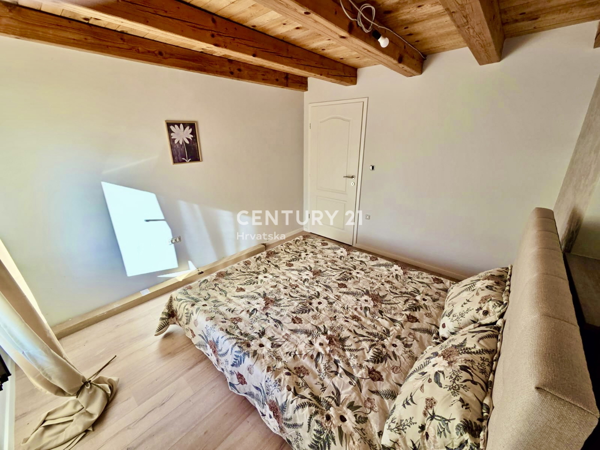 SOVINJAK, OKOLICA, ZNIŽANO - PRILOŽNOST, HITRA PRODAJA, POPOLNOMA PRENOVLJENA SAMOSTOJNA KAMNITA HIŠA