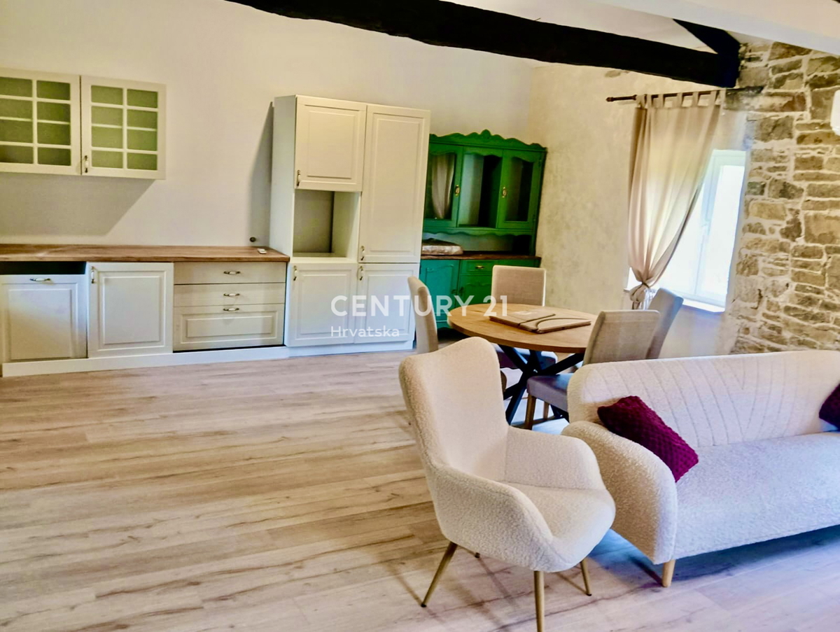 SOVINJAK, OKOLICA, ZNIŽANO - PRILOŽNOST, HITRA PRODAJA, POPOLNOMA PRENOVLJENA SAMOSTOJNA KAMNITA HIŠA