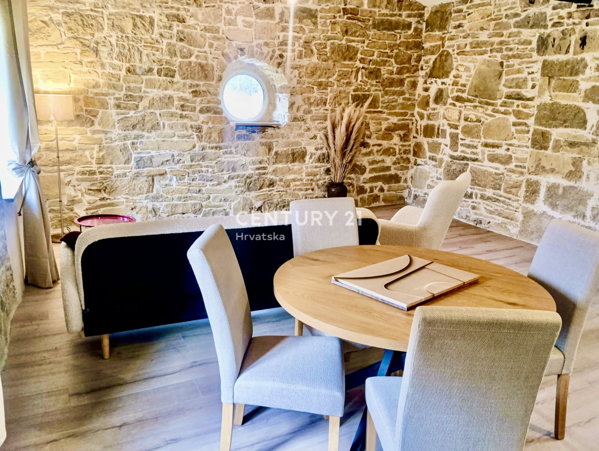 SOVINJAK, OKOLICA, ZNIŽANO - PRILOŽNOST, HITRA PRODAJA, POPOLNOMA PRENOVLJENA SAMOSTOJNA KAMNITA HIŠA