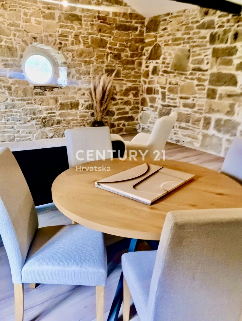 SOVINJAK, OKOLICA, ZNIŽANO - PRILOŽNOST, HITRA PRODAJA, POPOLNOMA PRENOVLJENA SAMOSTOJNA KAMNITA HIŠA