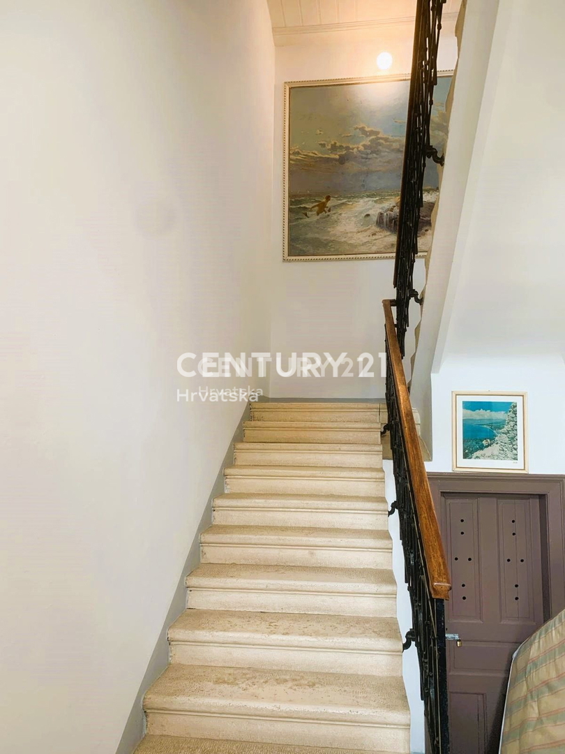 Prodaja, stanovanje, 3,5-sobno (3S+DB), Istarska županija, Rovinj