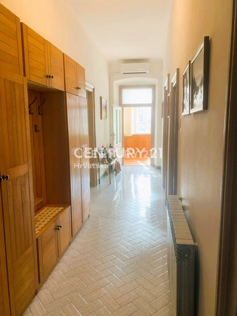 Prodaja, stanovanje, 3,5-sobno (3S+DB), Istarska županija, Rovinj