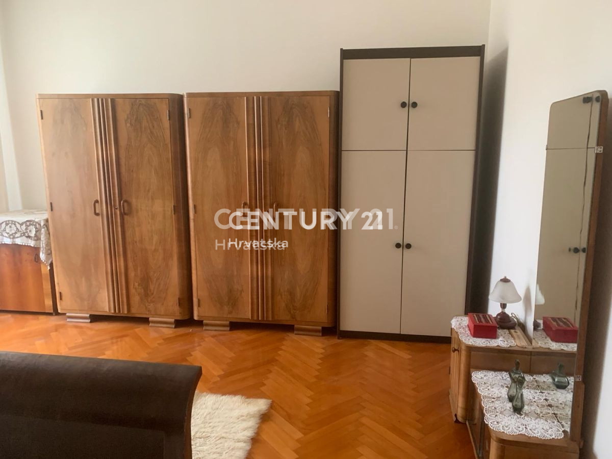 Prodaja, stanovanje, 3,5-sobno (3S+DB), Istarska županija, Rovinj