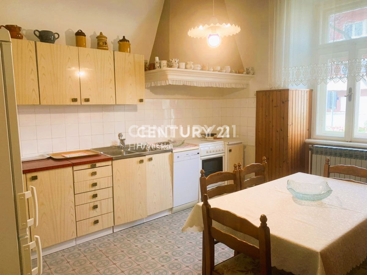 Prodaja, stanovanje, 3,5-sobno (3S+DB), Istarska županija, Rovinj