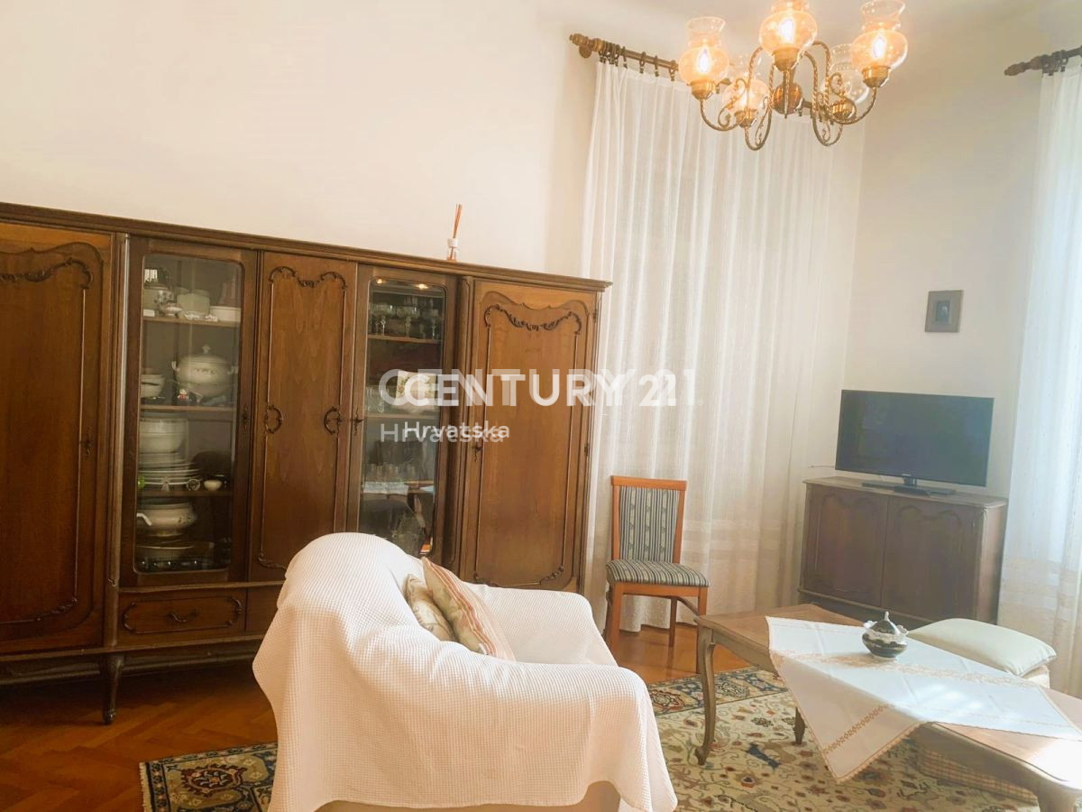 Prodaja, stanovanje, 3,5-sobno (3S+DB), Istarska županija, Rovinj