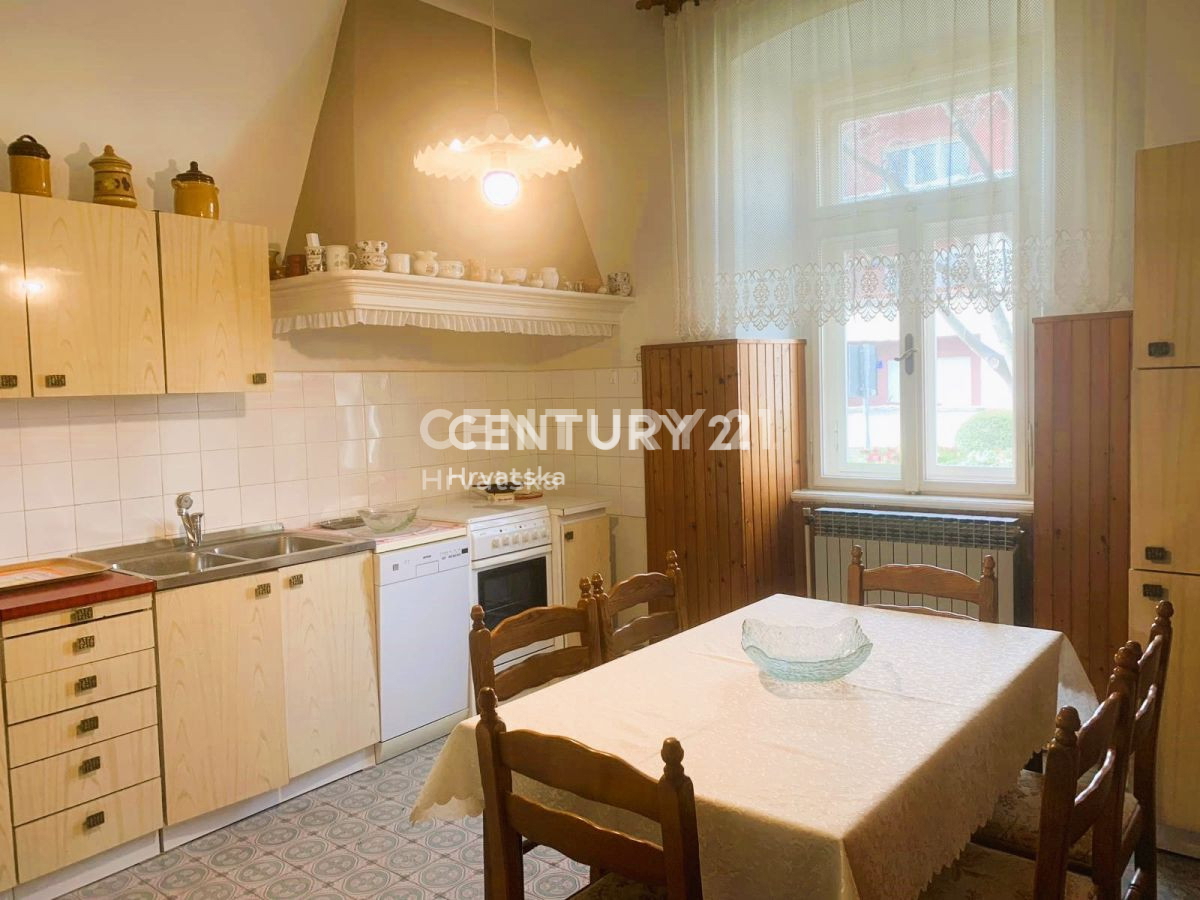 Prodaja, stanovanje, 3,5-sobno (3S+DB), Istarska županija, Rovinj