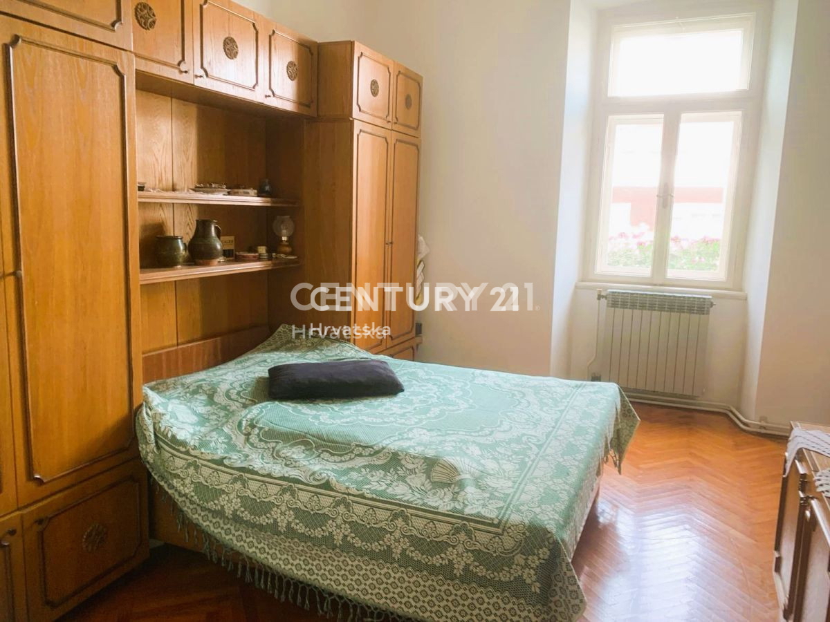 Prodaja, stanovanje, 3,5-sobno (3S+DB), Istarska županija, Rovinj