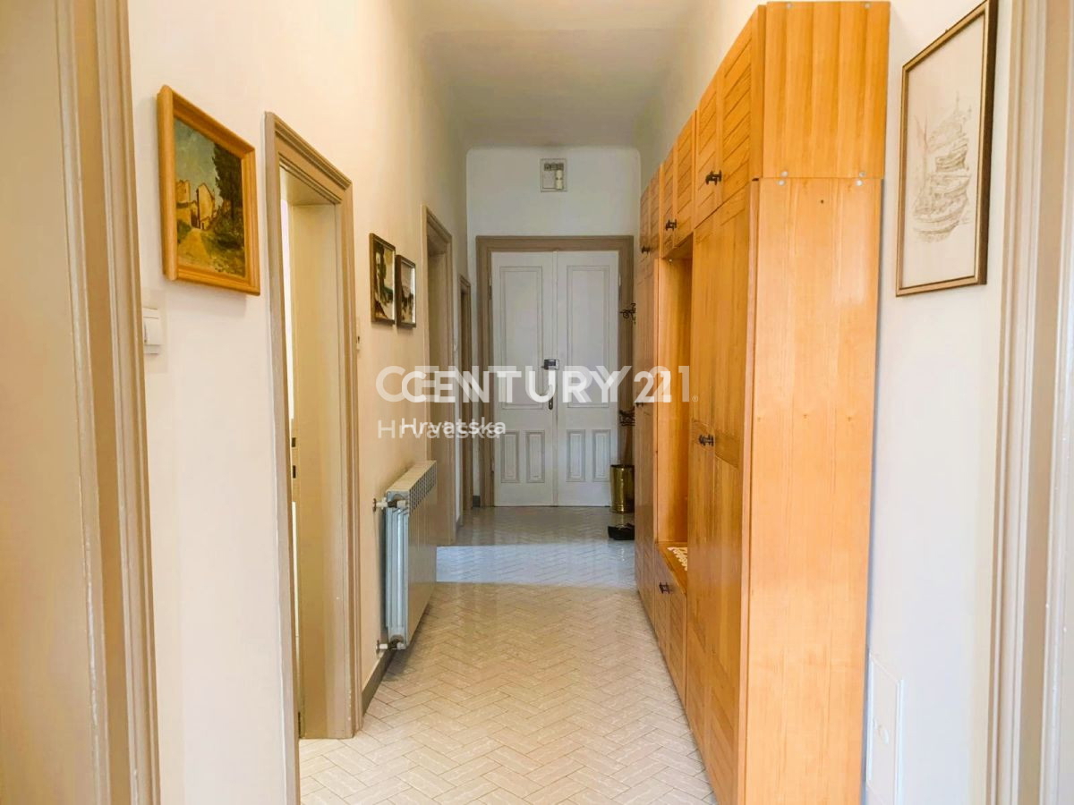 Prodaja, stanovanje, 3,5-sobno (3S+DB), Istarska županija, Rovinj