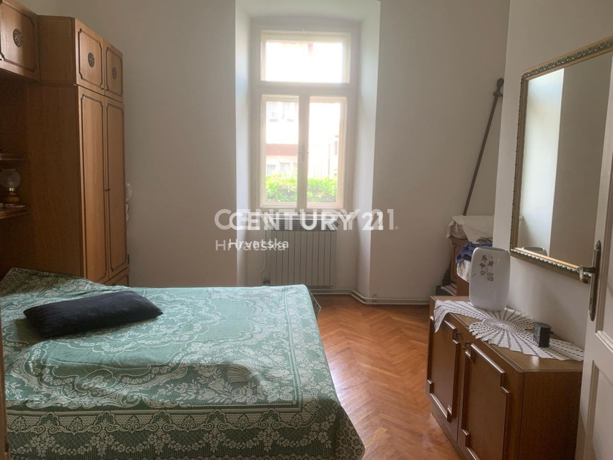 Prodaja, stanovanje, 3,5-sobno (3S+DB), Istarska županija, Rovinj