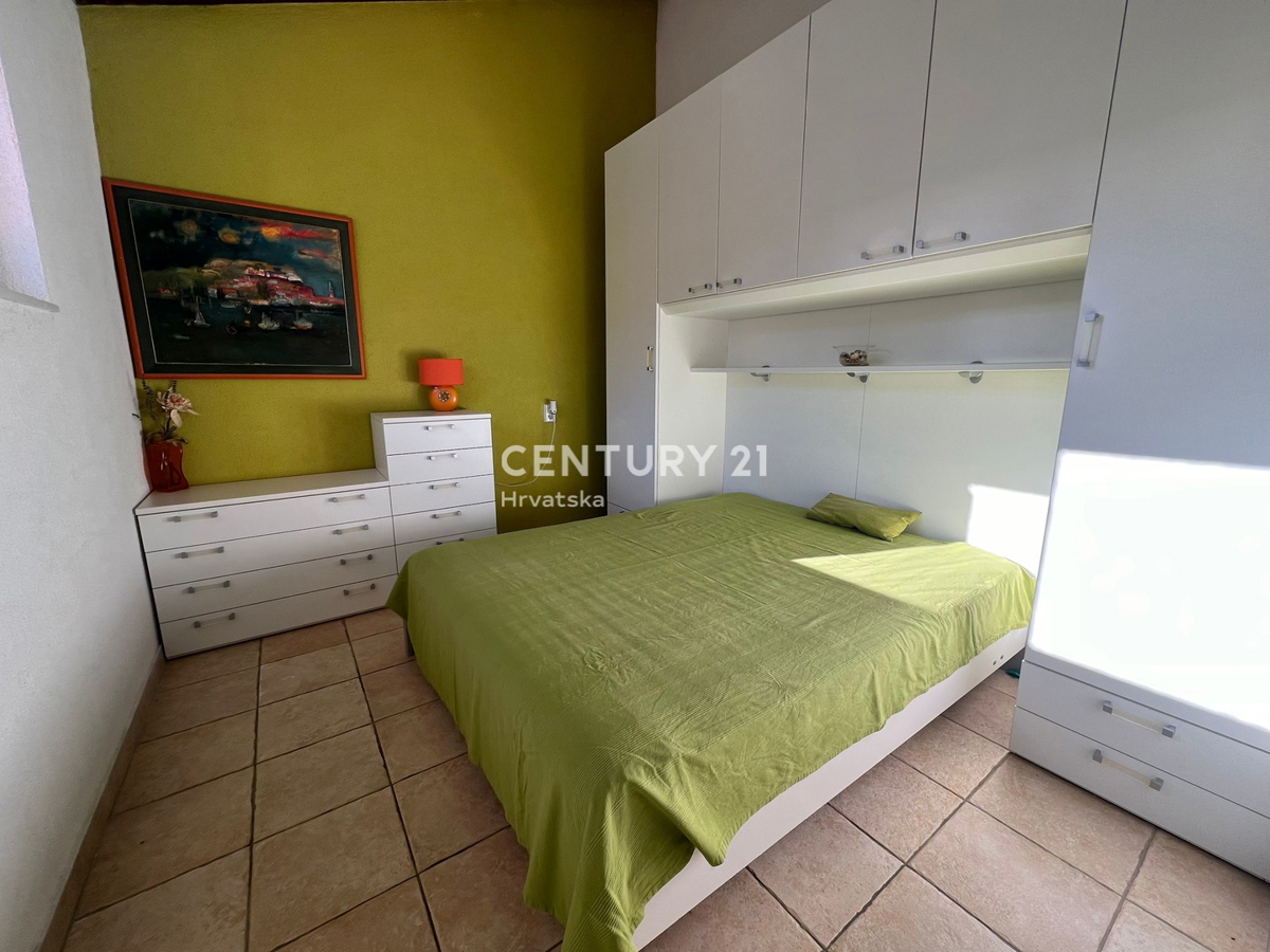 Poreč, Červar Porat, popolnoma renoviran stan 300 metrov od morja