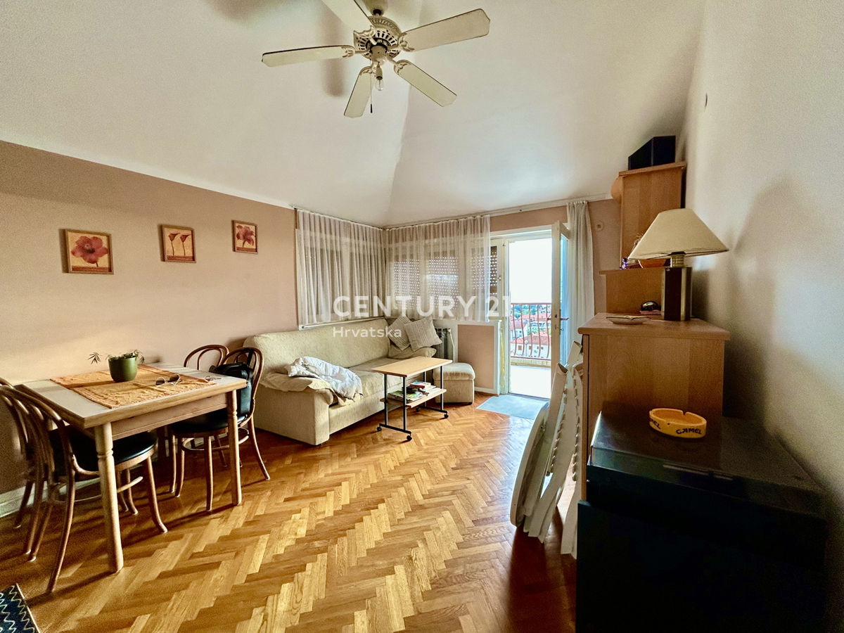 ROVINJ, CENTER, STANOVANJE S PANORAMSKIM RAZGLEDOM NA MORJE