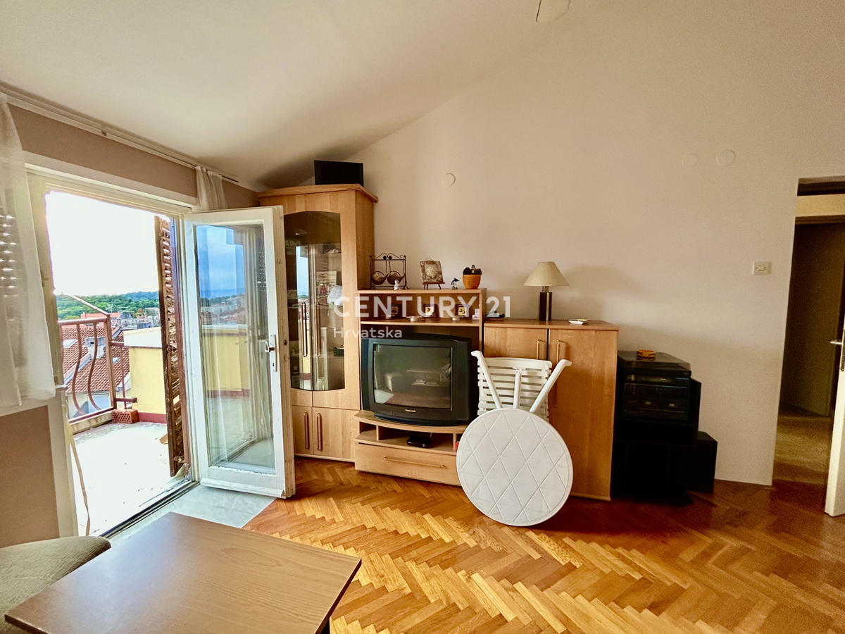 ROVINJ, CENTER, STANOVANJE S PANORAMSKIM RAZGLEDOM NA MORJE