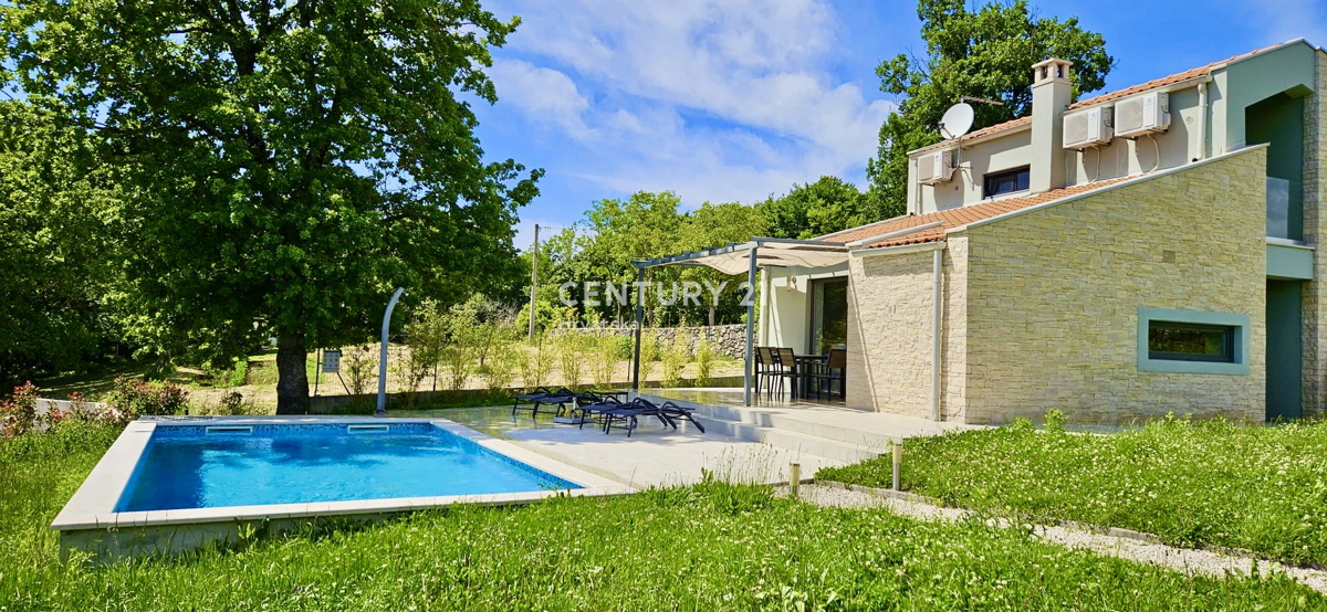 Žminj, okolica, šarmantna pritlična hiša obdana z naravo