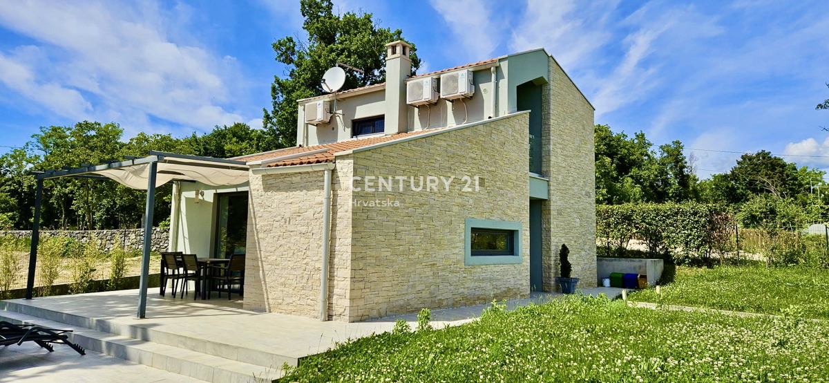 Žminj, okolica, šarmantna pritlična hiša obdana z naravo