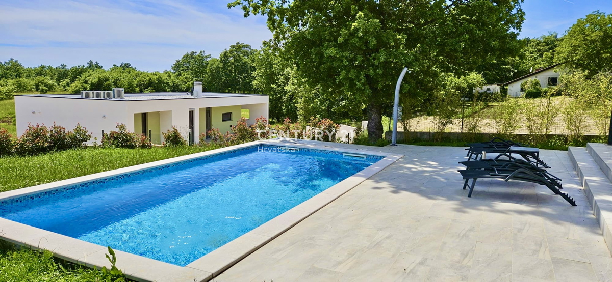 Žminj, okolica, šarmantna pritlična hiša obdana z naravo