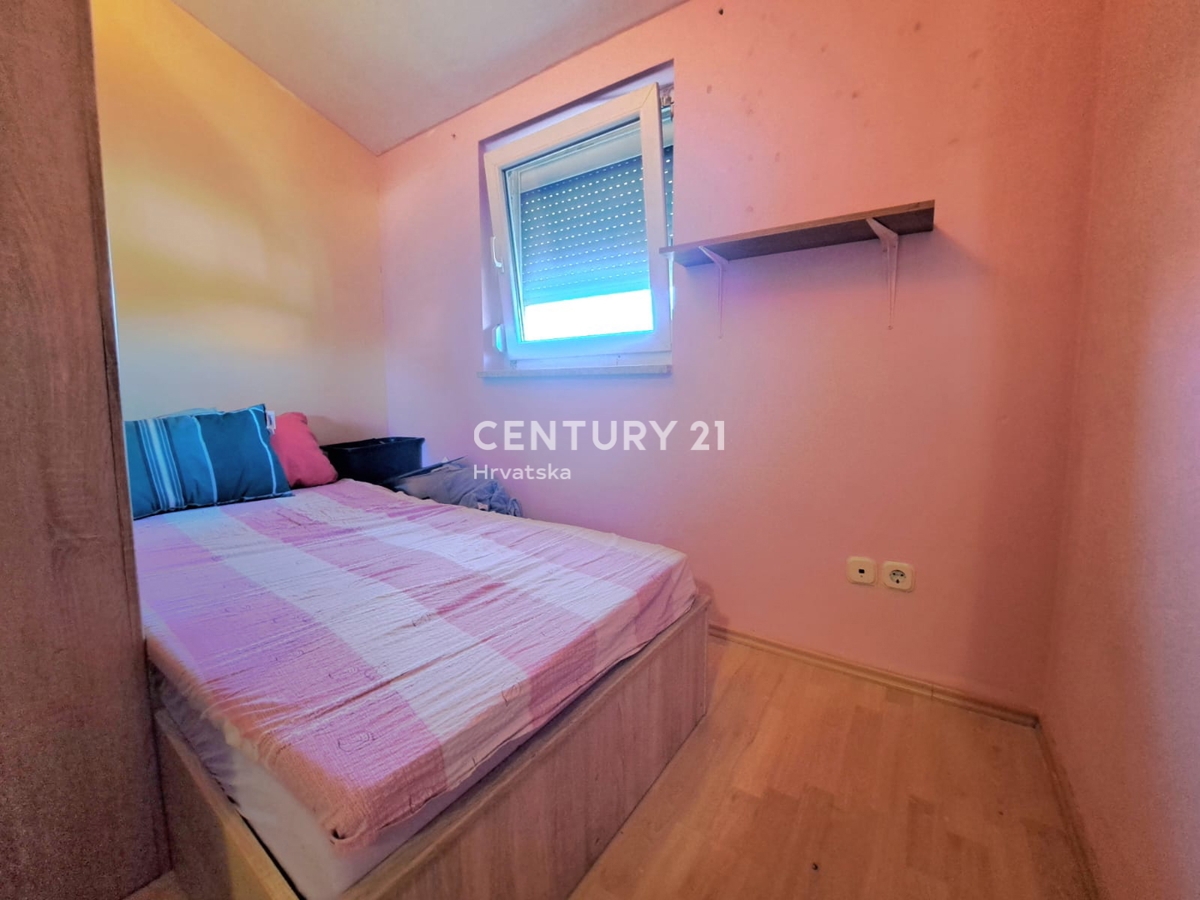 POREČ, DVOSTANOVANJSKO STANOVANJE