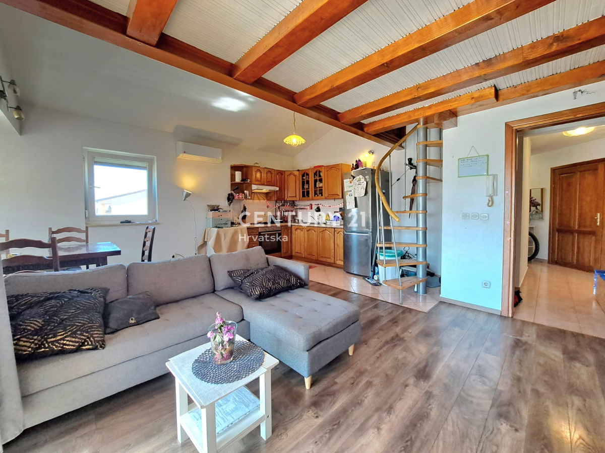 POREČ, DVOSTANOVANJSKO STANOVANJE