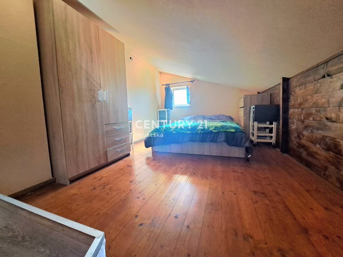 POREČ, DVOSTANOVANJSKO STANOVANJE