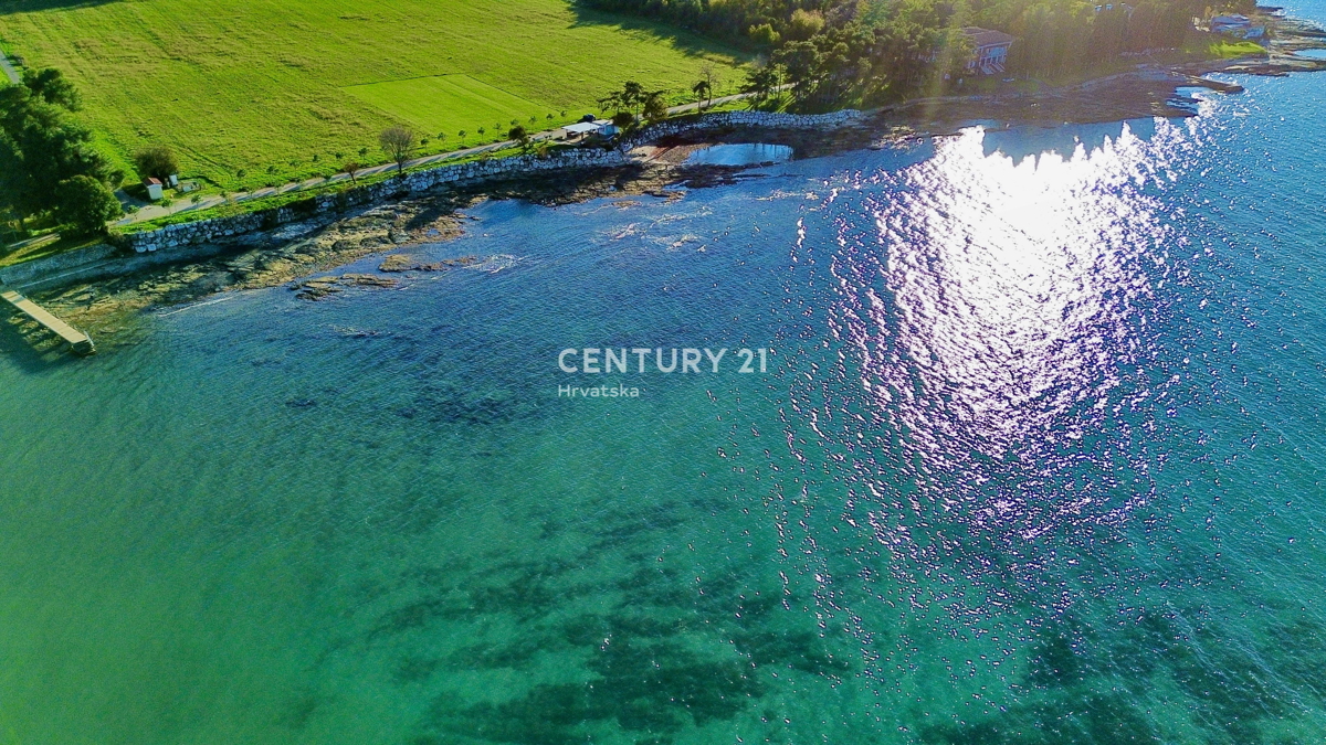 UMAG, BAŠANIJA, NOV STAN LE 250 METROV OD PLAŽE EKSKLUZIVA AGENCIJE C21