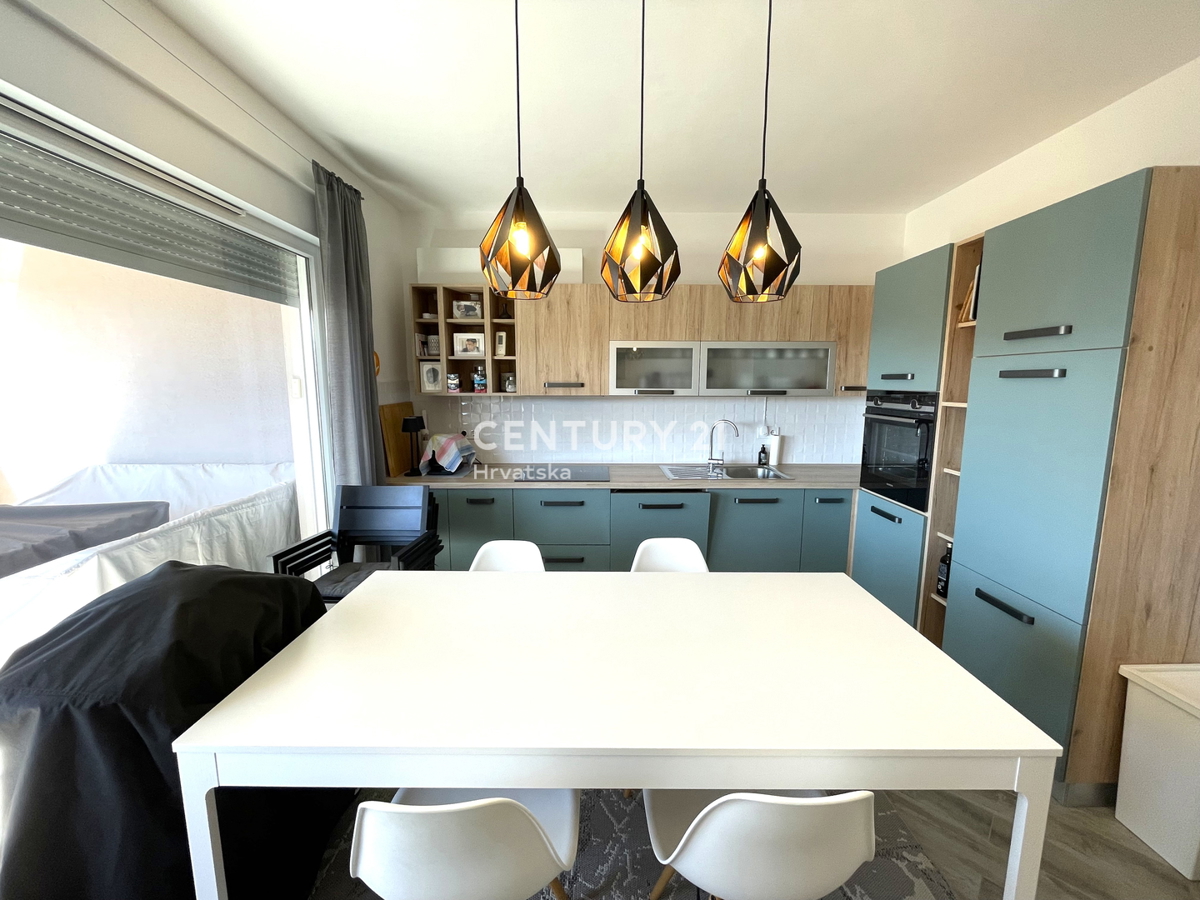 Medulin, dvoprostorsko stanovanje na odlični lokaciji