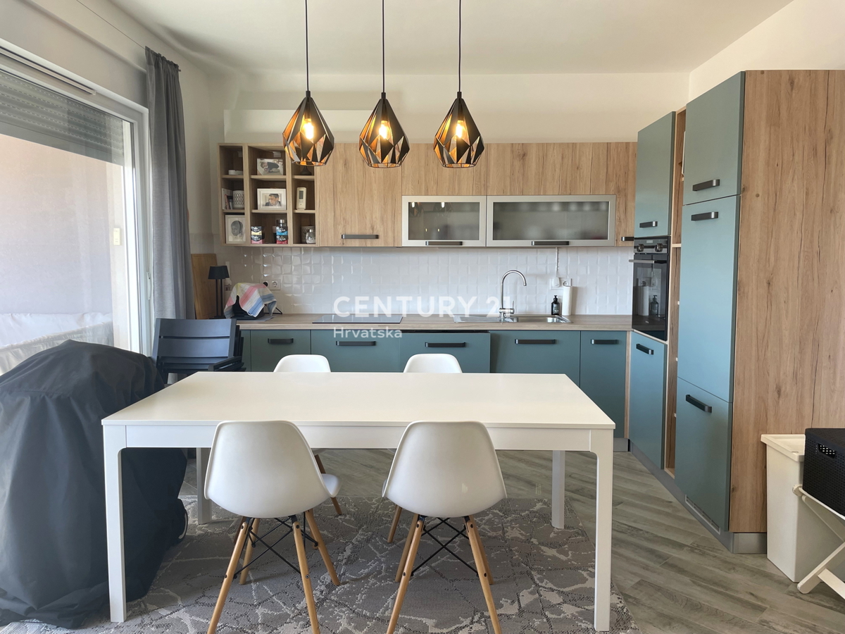 Medulin, dvoprostorsko stanovanje na odlični lokaciji