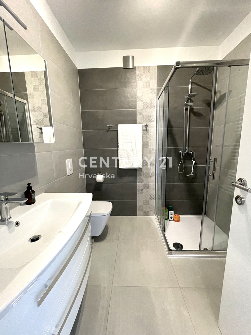 Medulin, dvoprostorsko stanovanje na odlični lokaciji