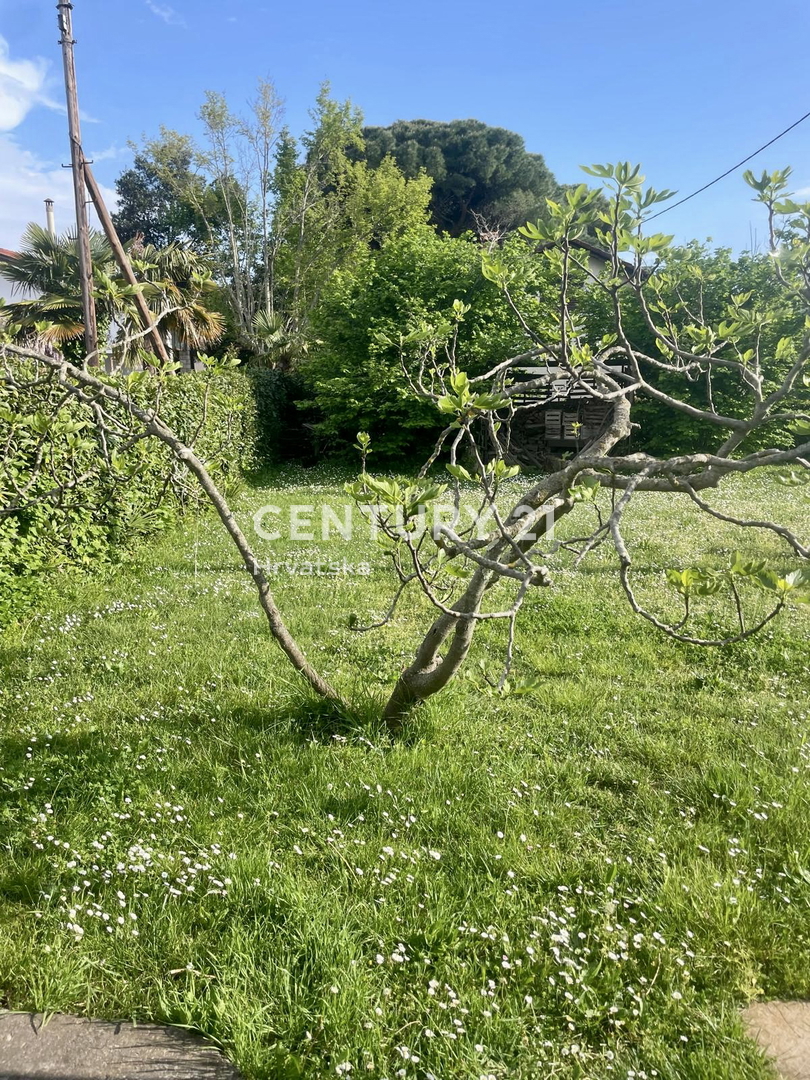 UMAG, OKOLICA, HIŠA SAMO 80 METROV OD PLAŽE IN MORJA