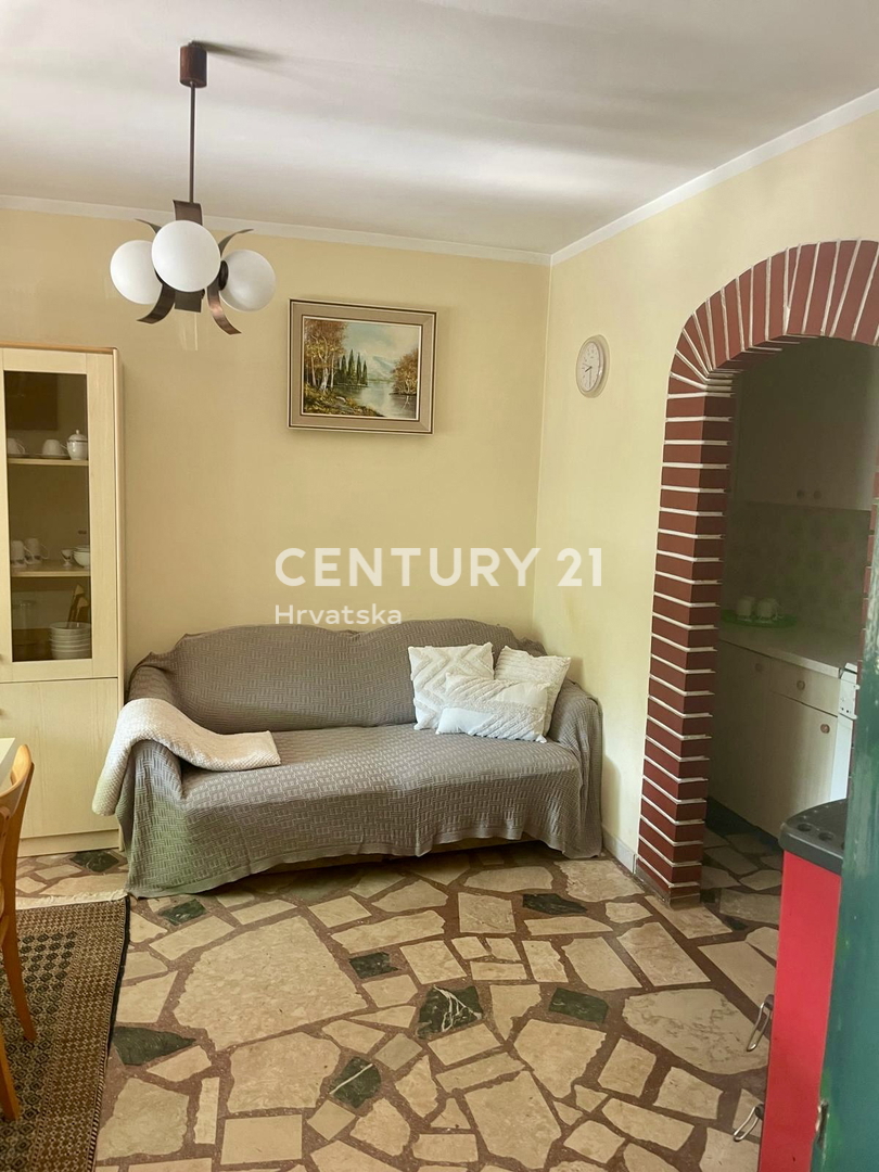 UMAG, OKOLICA, HIŠA SAMO 80 METROV OD PLAŽE IN MORJA