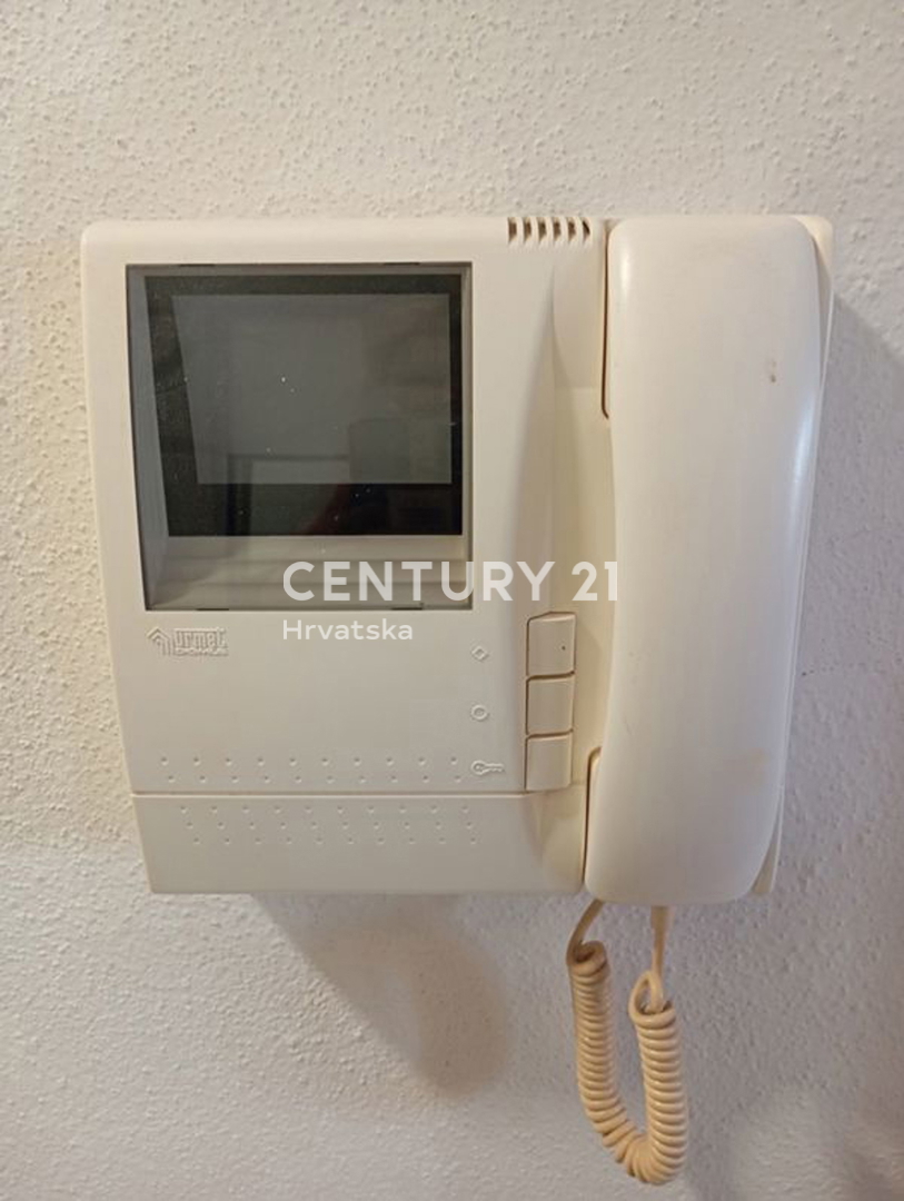 PULA, PRODAJA ENOSOBNEGA STANOVANJA, BLIZINA MORJA