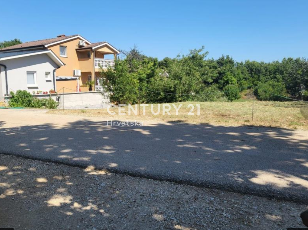 POREČ, PRODAJA SE GRADBENI ZEMLJIŠČE Z GRADBENO DOVOLJENJO