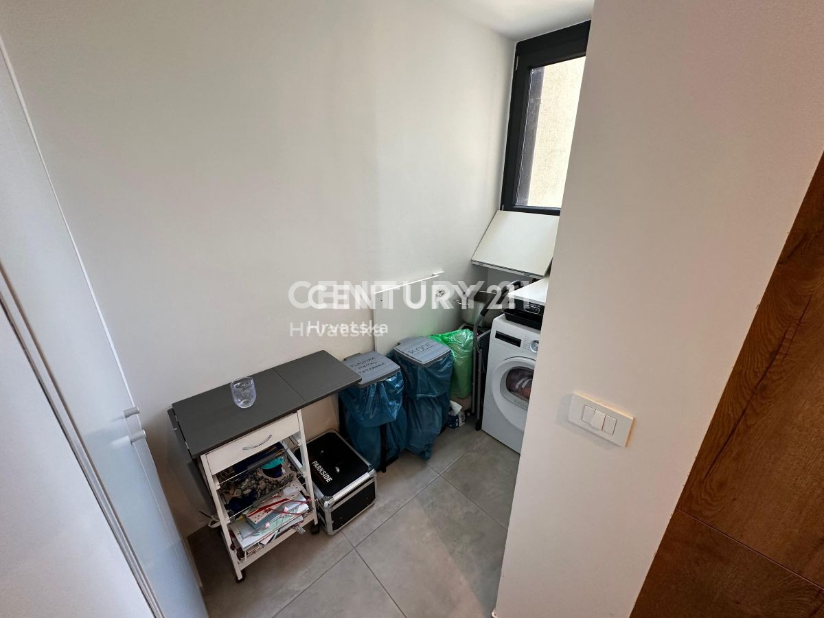 Prodaja, stanovanje, štirisobno, Istarska županija, Novigrad