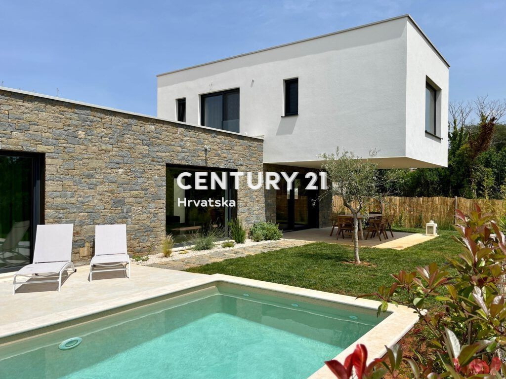 TAR, VABRIGA, ROMANTIČNA HIŠA MODERNEGA DIZAJNA, MORJE 1 KM