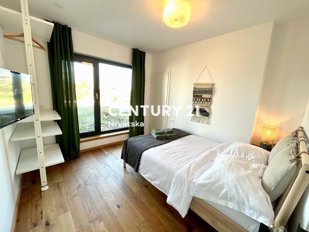 TAR, VABRIGA, ROMANTIČNA HIŠA MODERNEGA DIZAJNA, MORJE 1 KM