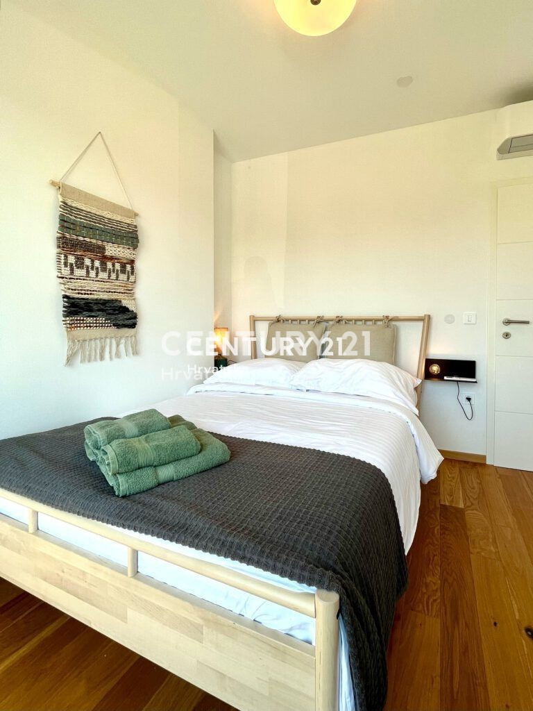 TAR, VABRIGA, ROMANTIČNA HIŠA MODERNEGA DIZAJNA, MORJE 1 KM