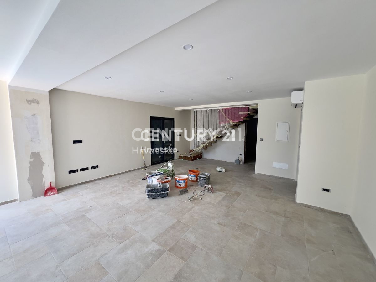 Prodaja, hiša, samostojna, Istarska županija, Svetvinčenat, Juršići