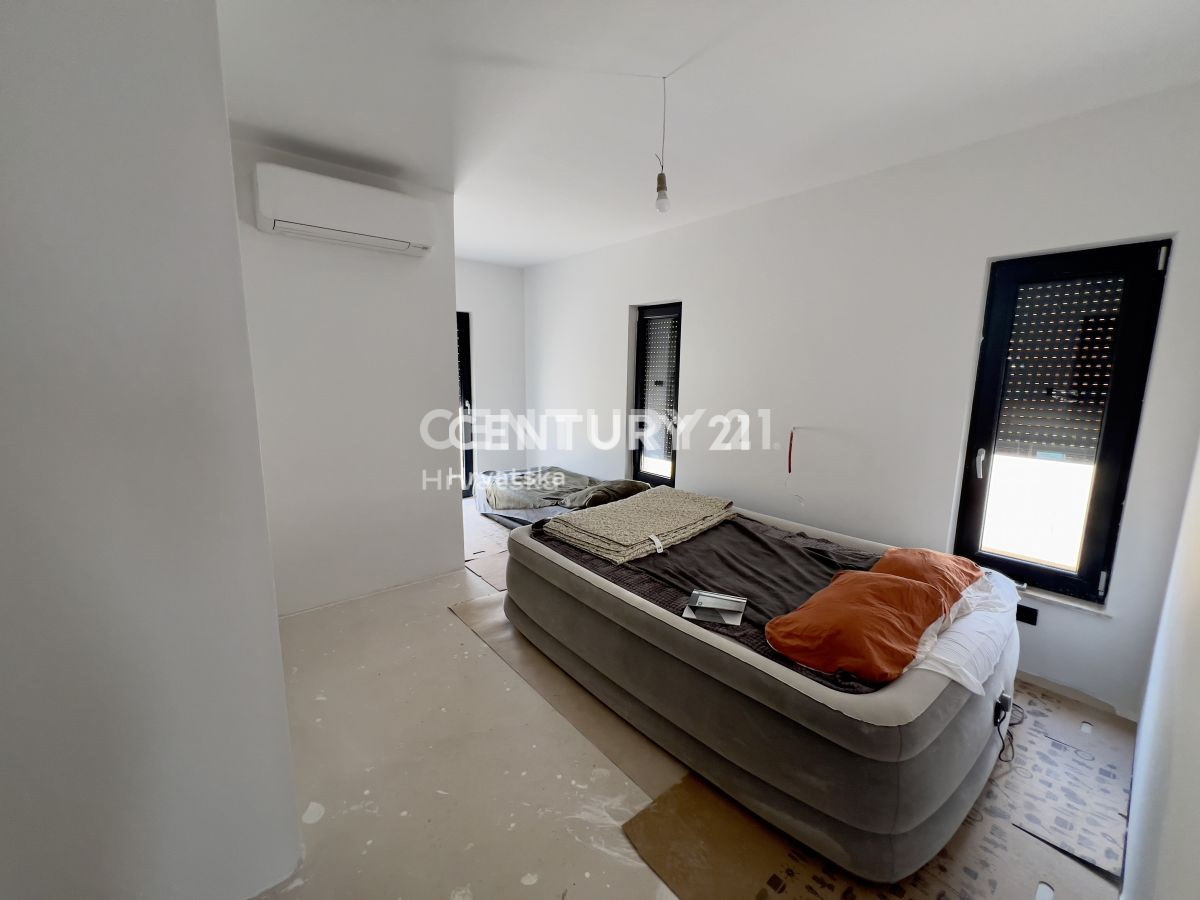 Prodaja, hiša, samostojna, Istarska županija, Svetvinčenat, Juršići