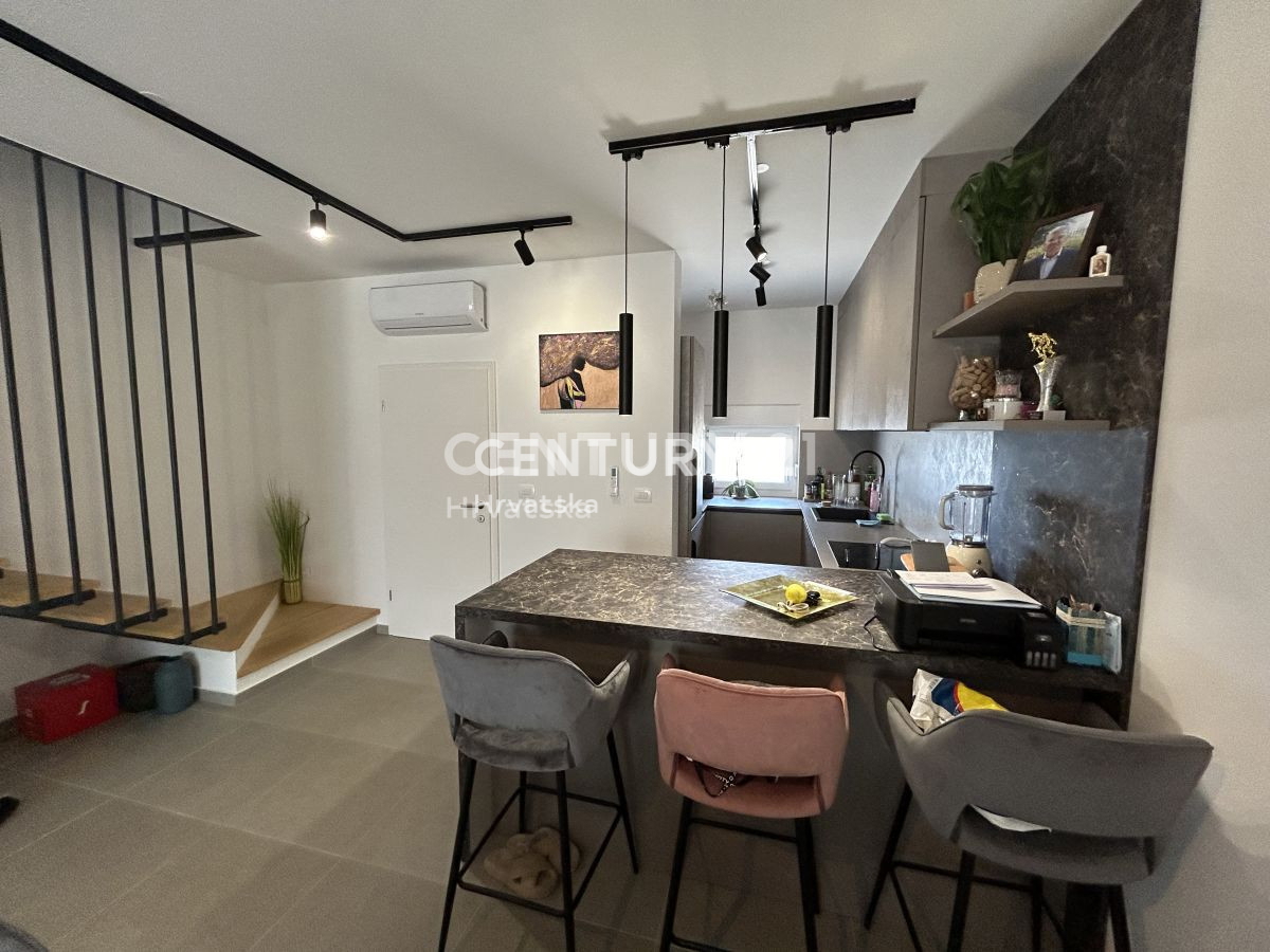 Prodaja, hiša, vrstna, Istarska županija, Novigrad