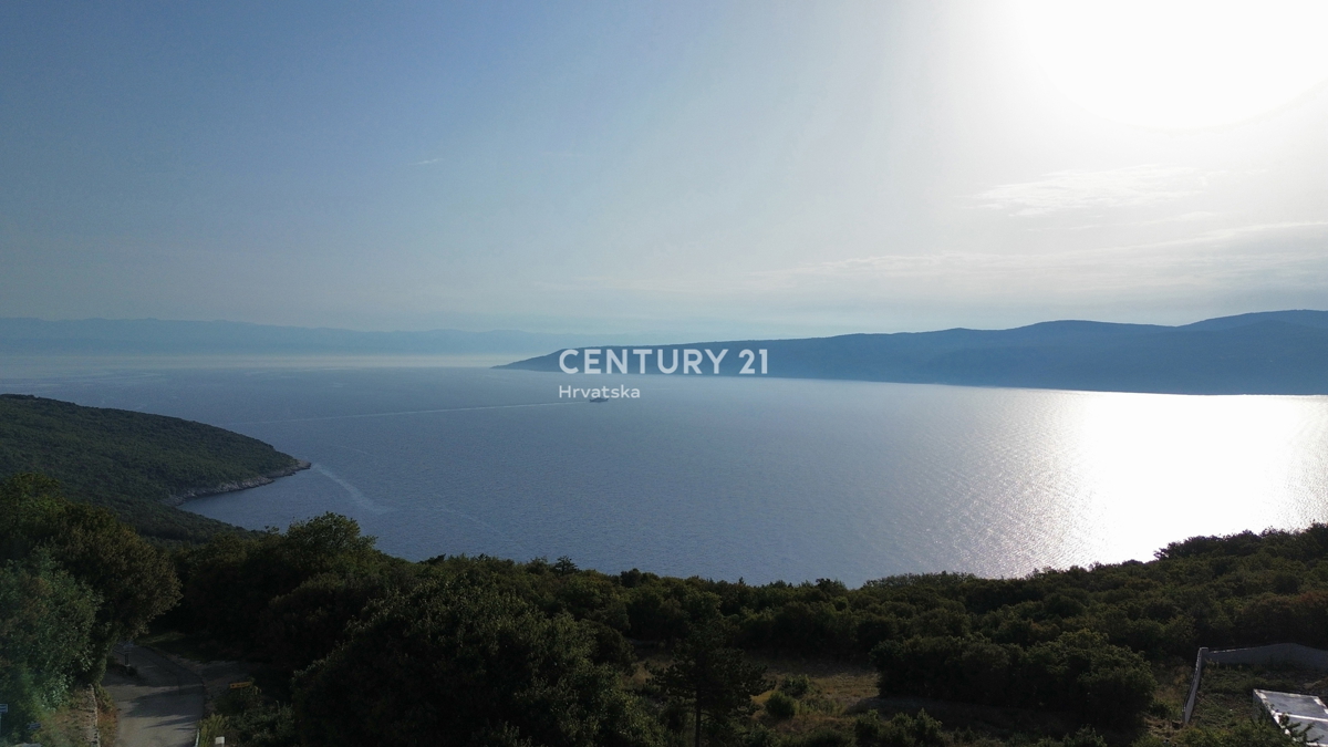 LABIN, LUKSUZNA STANOVANJA Z ODPRTIM POGLEDOM NA MORJE