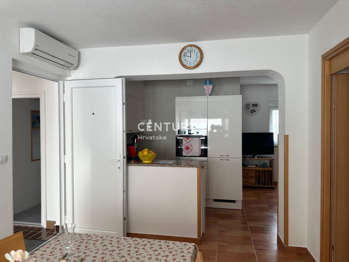 BARBARIGA, PRODAJA TROSOBNEGA STANOVANJA V 1. NADSTROPJU