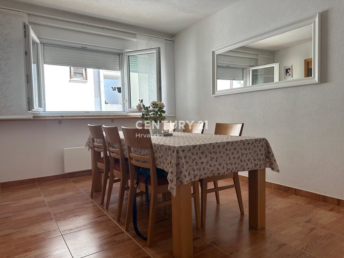 BARBARIGA, PRODAJA TROSOBNEGA STANOVANJA V 1. NADSTROPJU