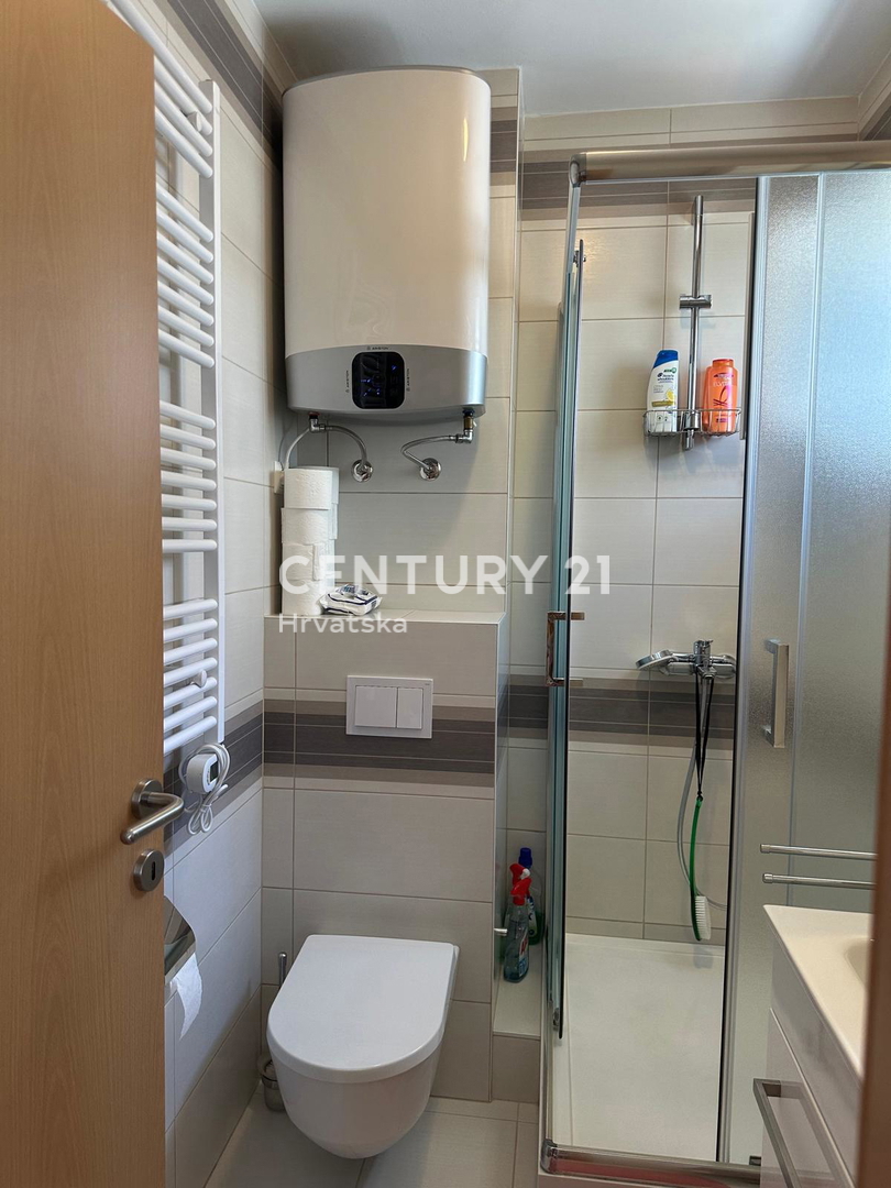 BARBARIGA, PRODAJA TROSOBNEGA STANOVANJA V 1. NADSTROPJU