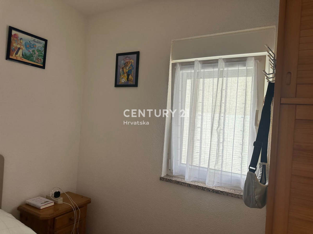 BARBARIGA, PRODAJA TROSOBNEGA STANOVANJA V 1. NADSTROPJU