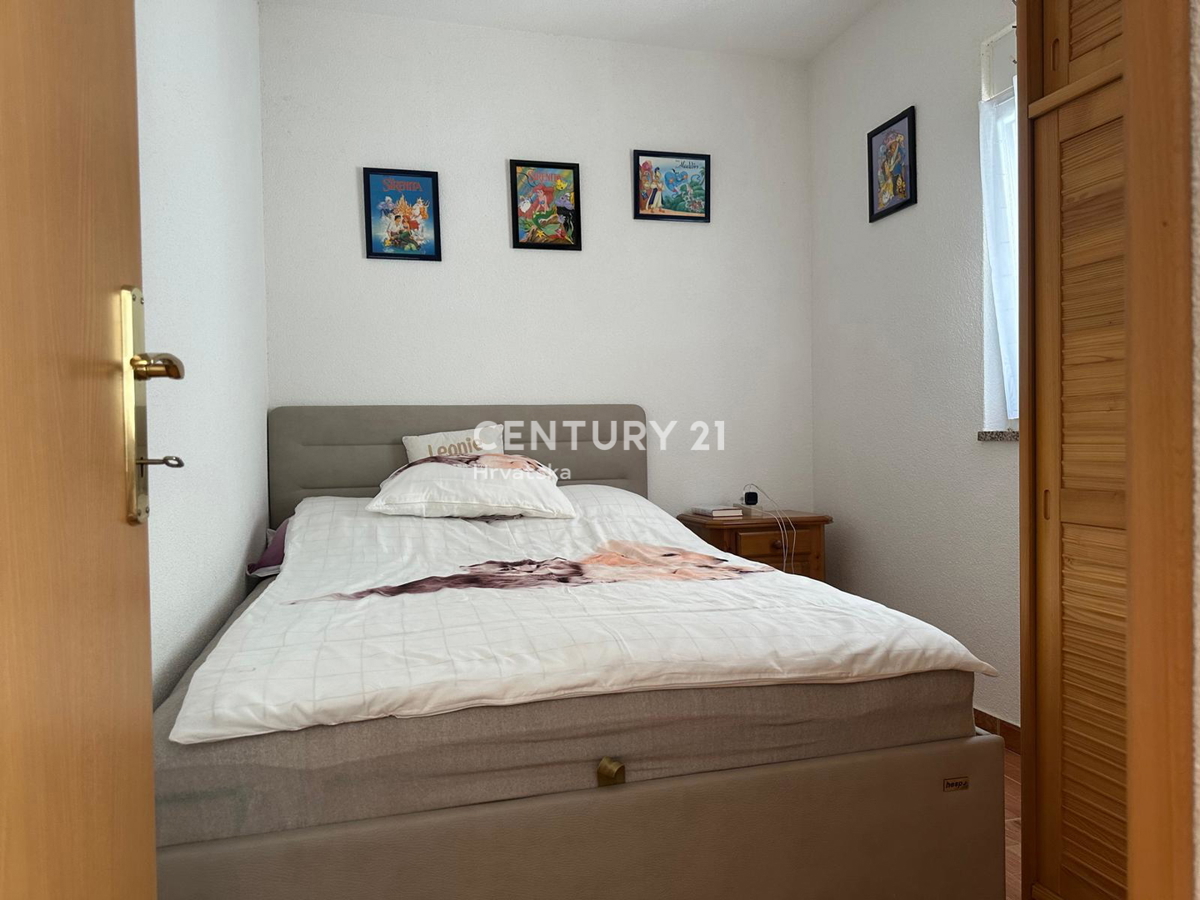 BARBARIGA, PRODAJA TROSOBNEGA STANOVANJA V 1. NADSTROPJU